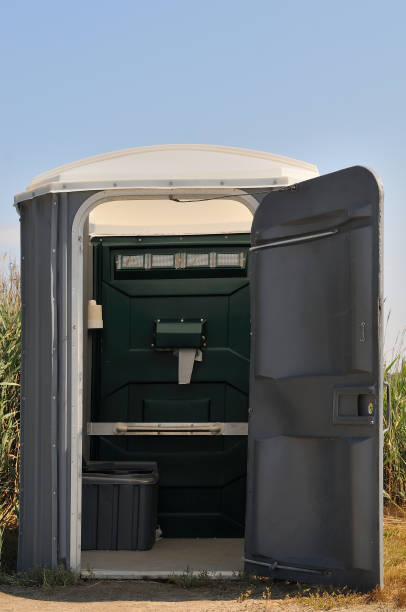 Best Handicap porta potty rental  in Auburn, IL